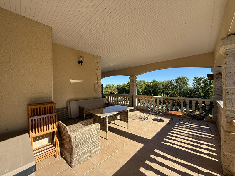 Maison - 174 m² - 6 pièces