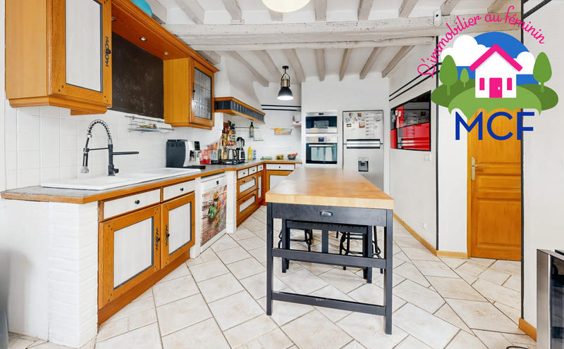 Maison ancienne - 174 m² - 8 pièces