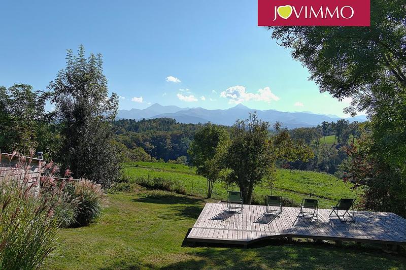 Maison - 310 m² - 10 pièces