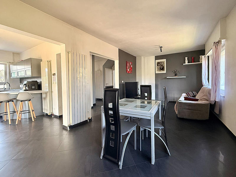 Maison - 101 m² - 5 pièces