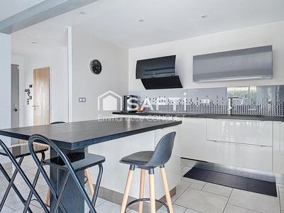 Maison - 130 m² - 5 pièces