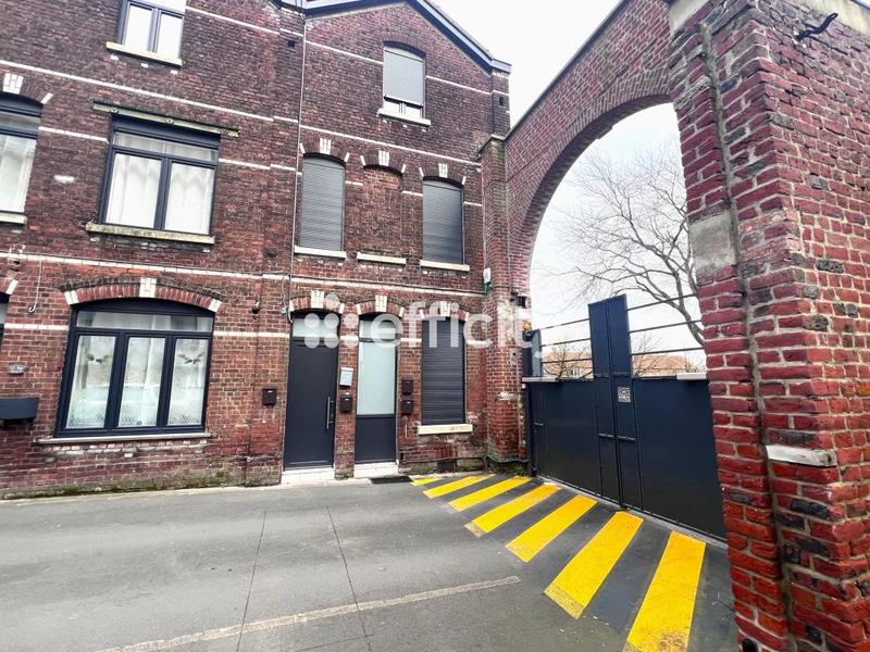 Immeuble - 141 m² - 6 pièces