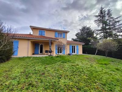 Maison - 138 m² - 5 pièces