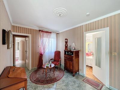 Maison - 188 m² - 7 pièces