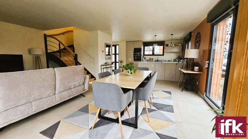 Maison - 110 m² - 5 pièces