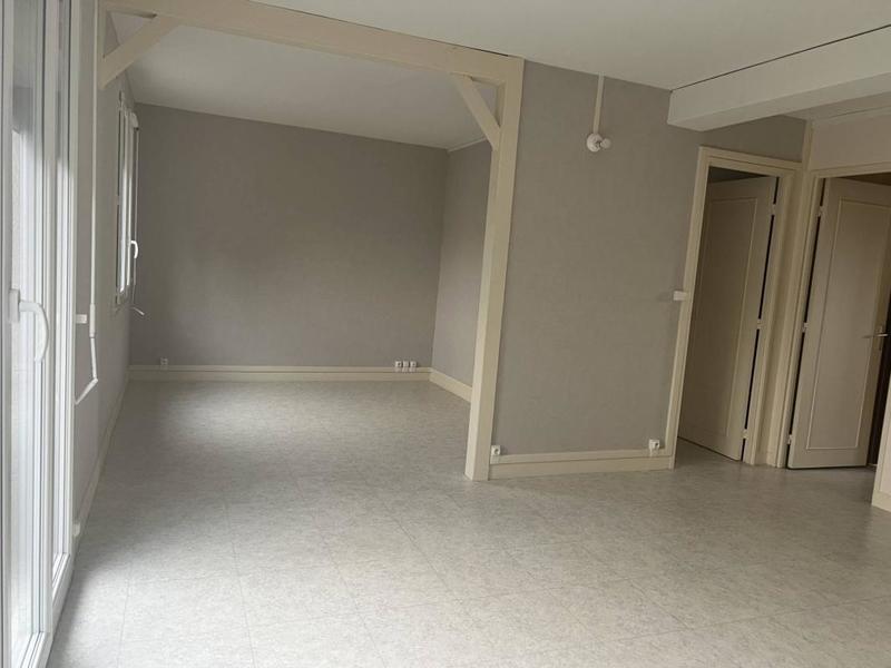 Appartement - 77 m² - 5 pièces