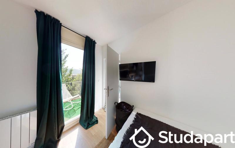 Chambre - 13 m² - 1 pièce