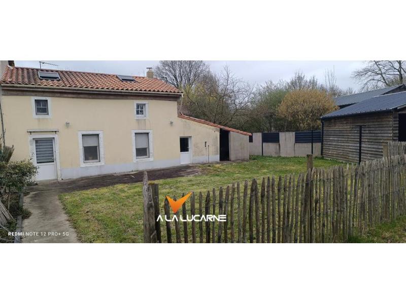 Maison en pierre - 74 m² - 4 pièces