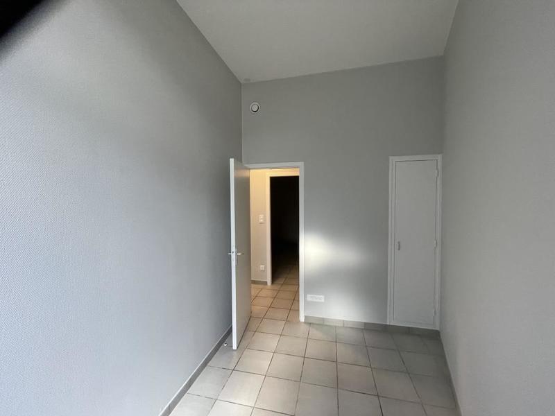 Bureau - 128 m² - 11 pièces