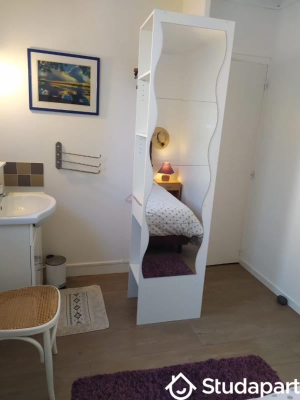 Chambre - 100 m² - 1 pièce