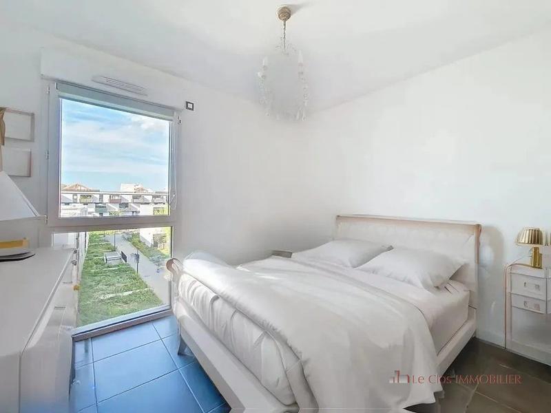 Appartement - 100 m² - 5 pièces