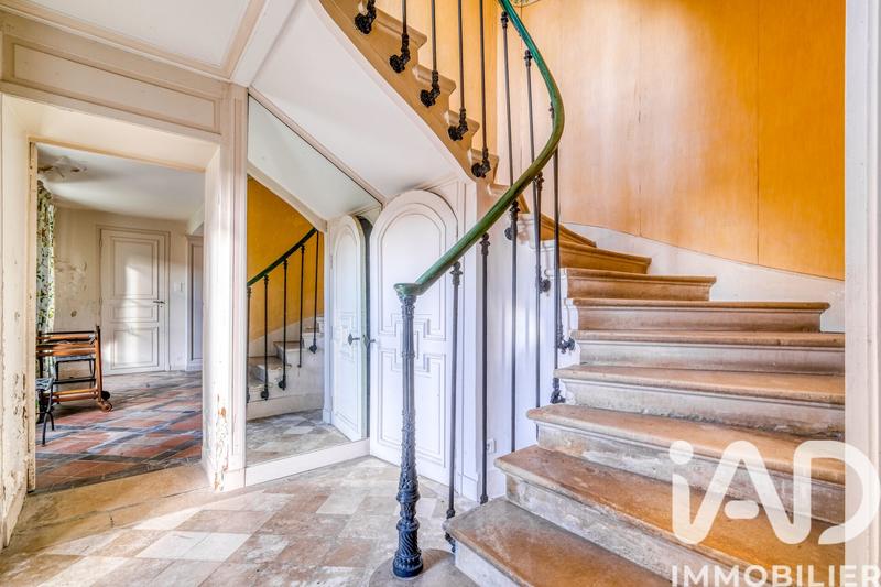 Maison - 300 m² - 10 pièces