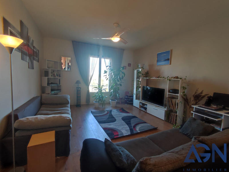 Appartement - 85 m² - 3 pièces