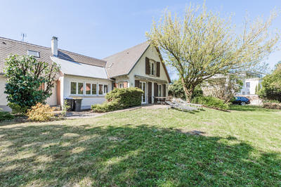 Maison - 209 m² - 6 pièces