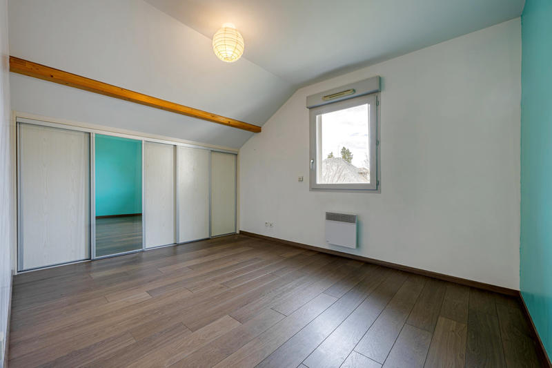 Maison - 99 m² - 4 pièces