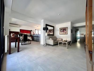 Appartement - 85 m² - 4 pièces