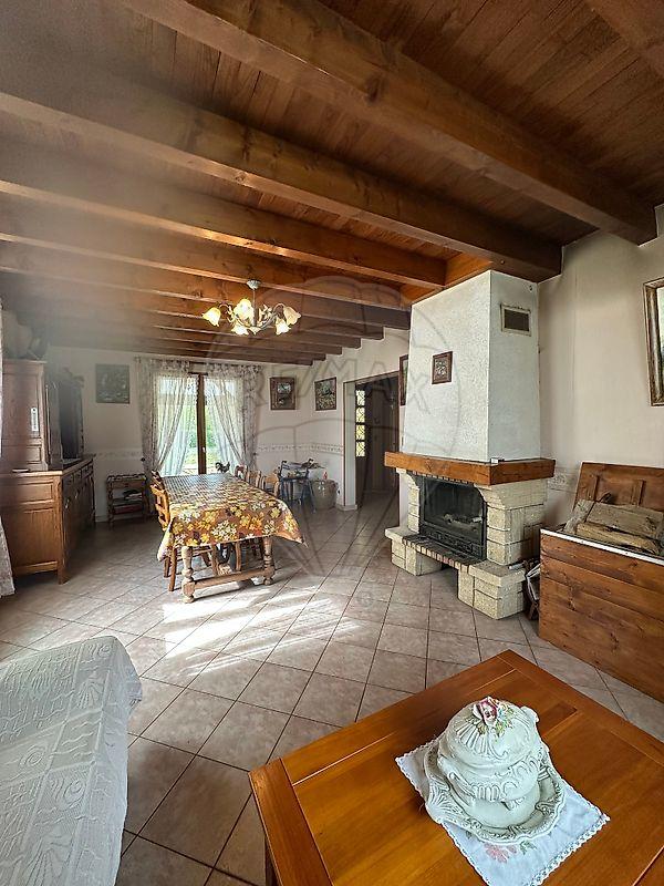 Maison - 95 m² - 5 pièces