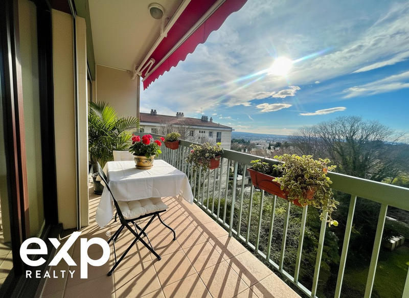 Appartement - 93 m² - 3 pièces