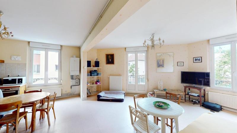 Appartement ancien - 80 m² - 4 pièces