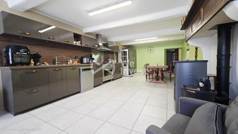 Maison - 298 m² - 13 pièces