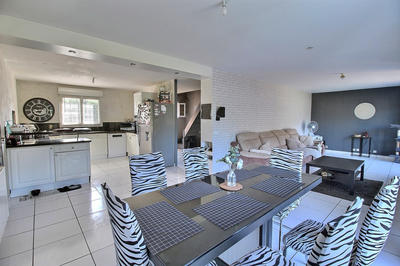 Maison - 150 m² - 6 pièces