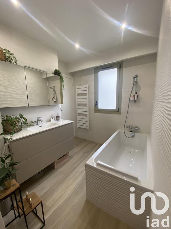 Appartement - 99 m² - 4 pièces