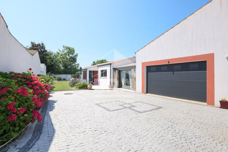 Maison - 192 m² - 6 pièces