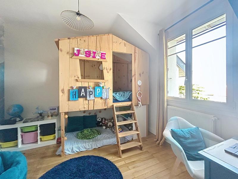 Maison de maîtres - 180 m² - 7 pièces