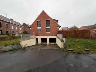 Maison de ville - 255 m² - 9 pièces