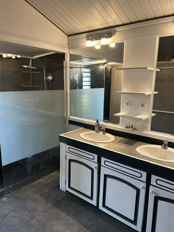 Maison - 137 m² - 5 pièces