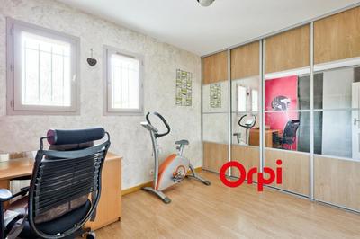 Maison - 203 m² - 6 pièces