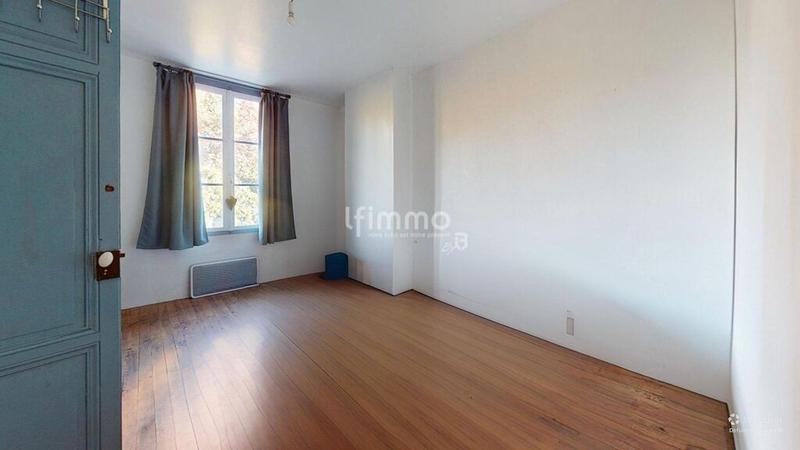 Maison - 240 m² - 8 pièces