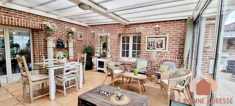 Villa - 220 m² - 6 pièces