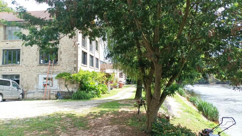 Propriété - 300 m² - 8 pièces