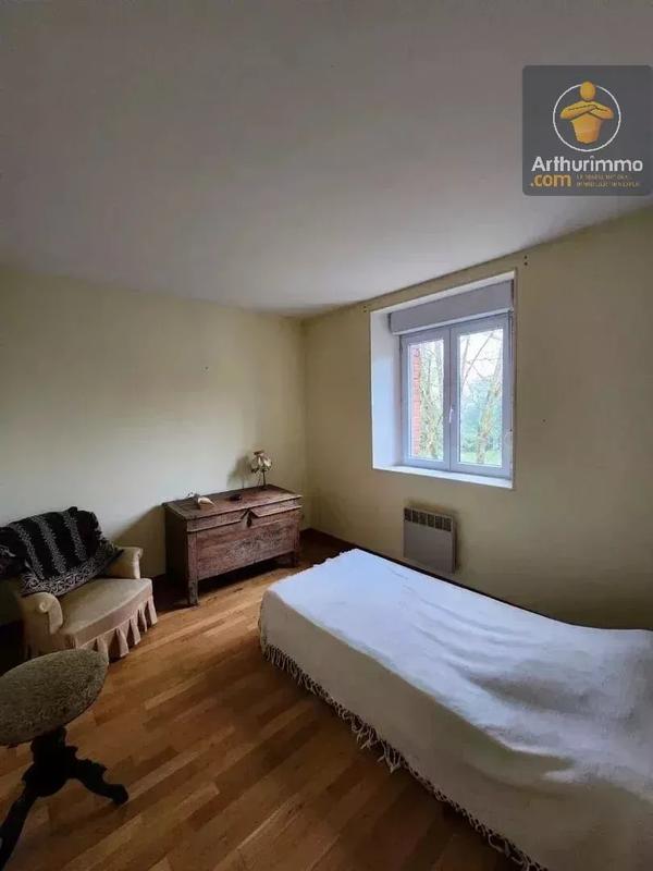 Maison - 280 m² - 11 pièces