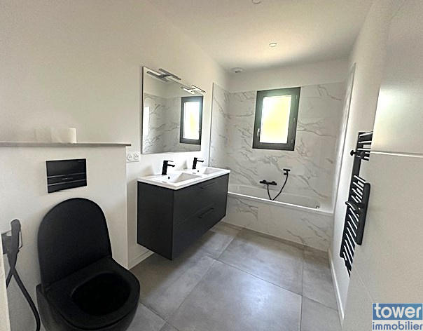 Maison - 121 m² - 4 pièces