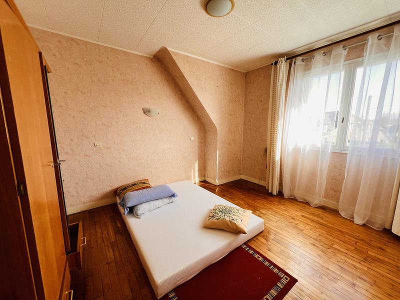 Maison - 101 m² - 7 pièces