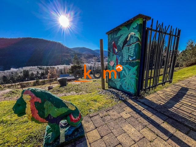 Maison - 203 m² - 10 pièces