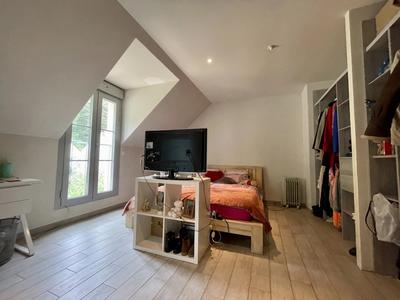 Maison - 193 m² - 8 pièces