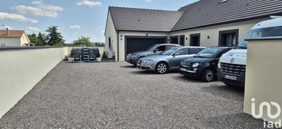 Maison - 238 m² - 8 pièces