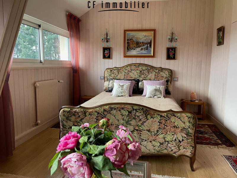 Maison - 455 m² - 9 pièces