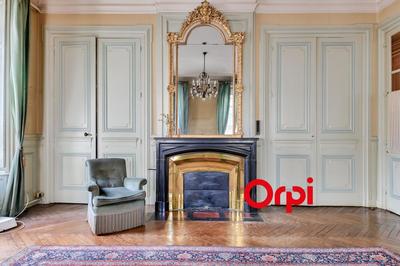 Appartement - 202 m² - 5 pièces