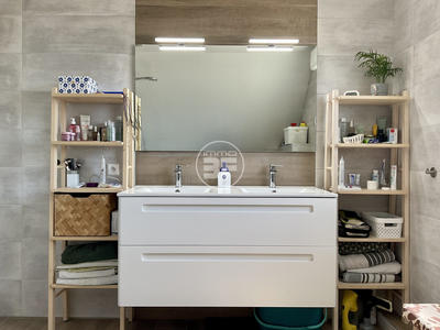 Maison traditionnelle - 104 m² - 5 pièces