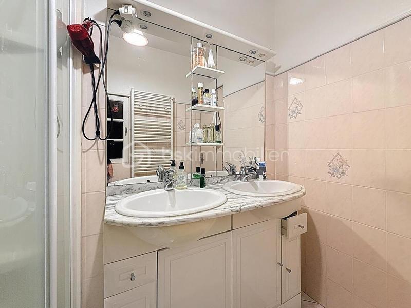 Propriété - 127 m² - 7 pièces