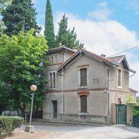 Château - 3 706 m² - 13 pièces