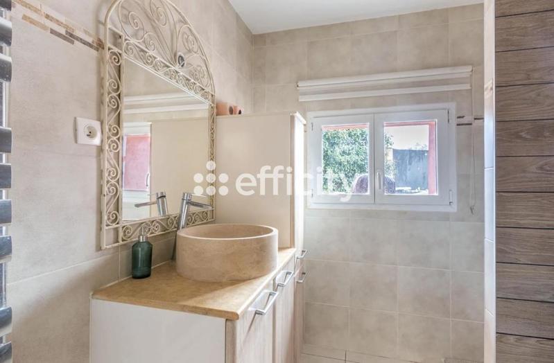 Villa - 181 m² - 7 pièces