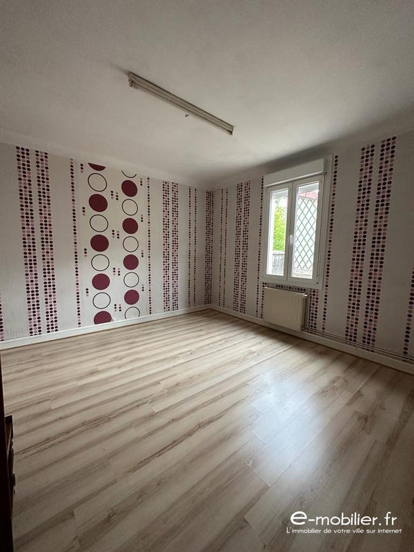 Maison - 170 m² - 8 pièces