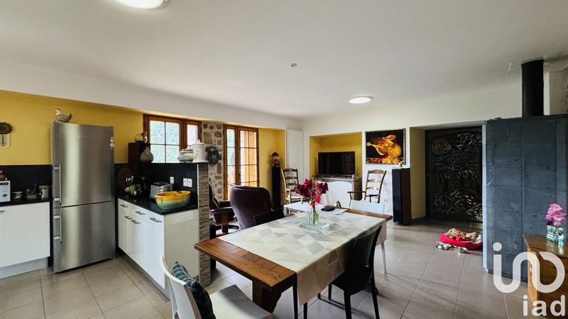 Maison - 303 m² - 4 pièces