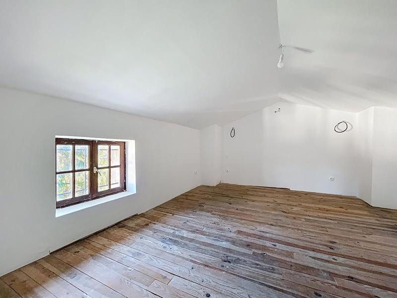 Maison - 185 m² - 6 pièces