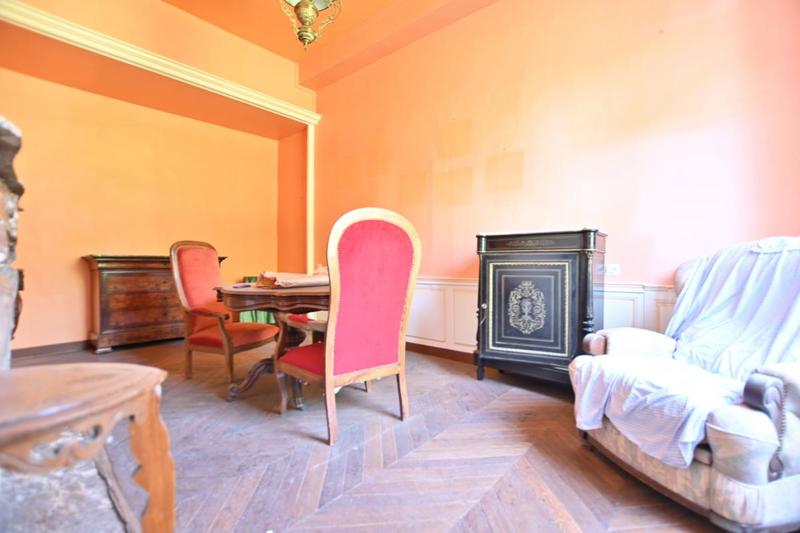 Maison - 262 m² - 9 pièces